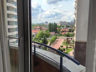 квартира по адресу Литературная ул., 1а