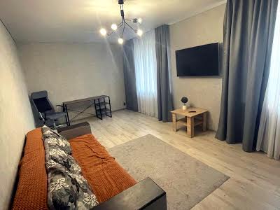 квартира за адресою Сім'ї Стешенків вул. (Тимофія Строкача), 3