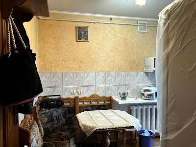 квартира за адресою Євгена Коновальця вул. (), 10
