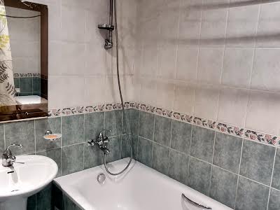 квартира за адресою Микільсько-Слобідська вул., 2-Б