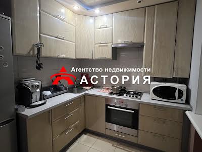 квартира за адресою Карпенка-Карого вул., 11а