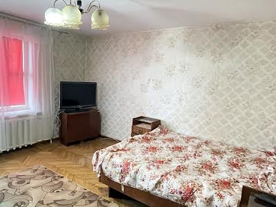 квартира за адресою Генерала Петрова вул., 74