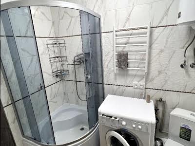 квартира за адресою Калинова вул., 45