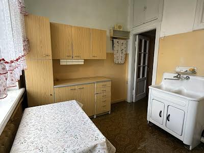 квартира за адресою Лаврська вул. (Січневого Повстання), 6