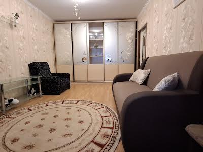 квартира по адресу Быкова Леонида бульв., 8