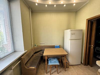квартира за адресою Шота Руставелі вул., 27