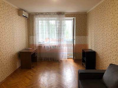 квартира за адресою Волинська вул., 25