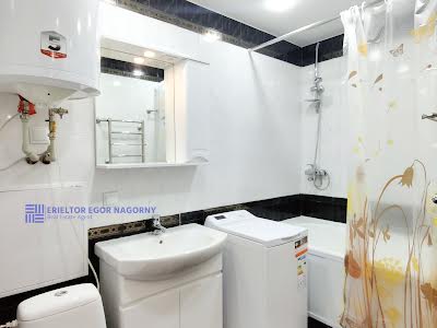 квартира за адресою Янтарна вул., 40