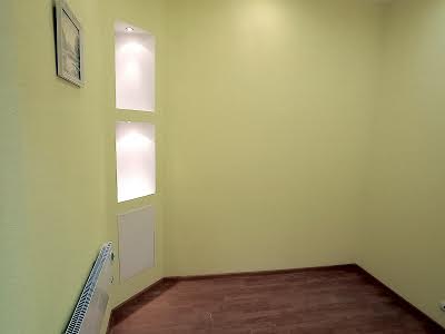 комерційна за адресою Прохоровська вул., 7
