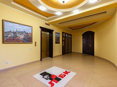 квартира за адресою Таджицька вул., 1