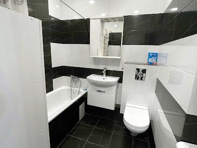 квартира за адресою Бориса Гмирі вул., 12б