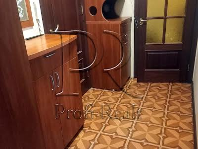 квартира по адресу Ревуцкого ул., 18