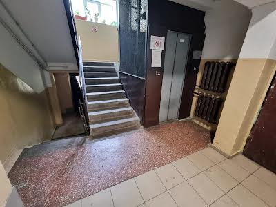 квартира за адресою Романа Ратушного вул. (Волгоградська), 39