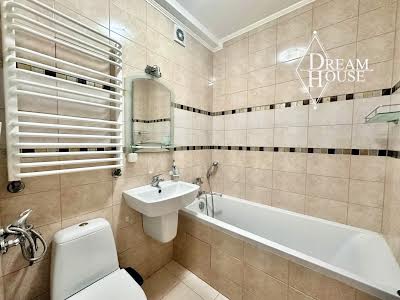 квартира за адресою Небесної Сотні, 16