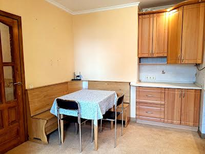 квартира за адресою Ревуцького вул., 44-Б