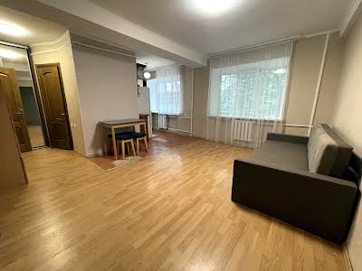 квартира за адресою Ушинського вул., 19