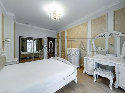 квартира за адресою Хрещатик вул. (Kreschatic), 27-Б