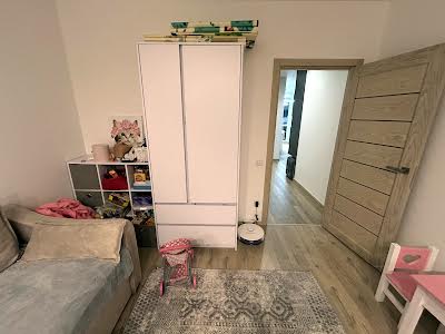 квартира за адресою Приозерний бульв., 5