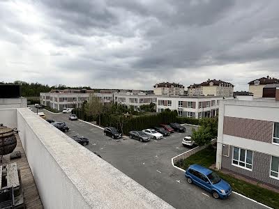 будинок за адресою Центральна вул., 51-В