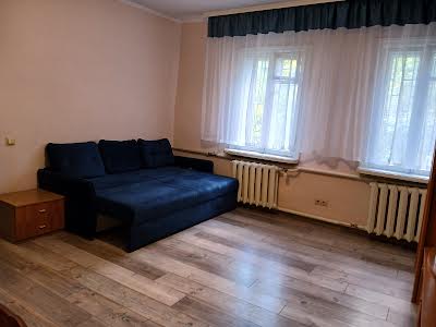квартира за адресою Гайдамацька вул. (Волзька), 40