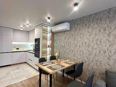квартира за адресою Якова Гніздовського вул., 8