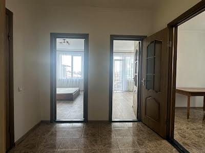 квартира за адресою Крайна вул., 14