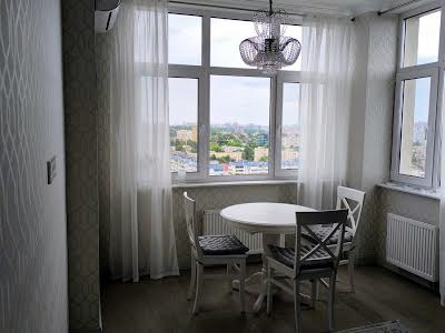 квартира за адресою Рея Бредбері вул., 2