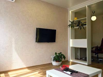 квартира за адресою Каховська вул., 62-А