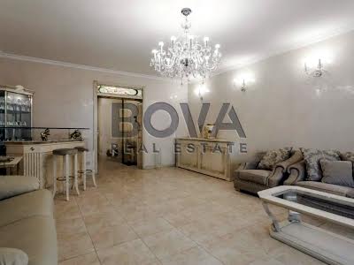 квартира за адресою Кропивницького вул., 8