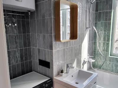 квартира за адресою Михайла Максимовича вул. (Онуфрія Трутенка), 28б