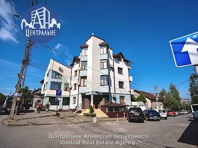 коммерческая по адресу Сторожинецкая ул., 1