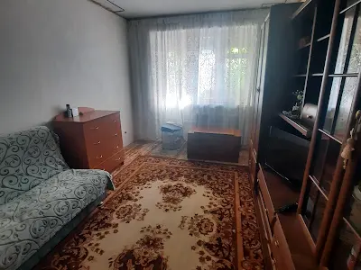 квартира за адресою Космонавтів вул., 27/3