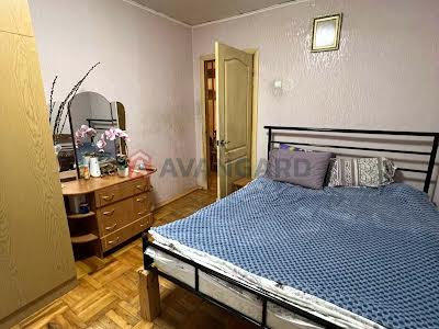 квартира по адресу Полякова ул., 13