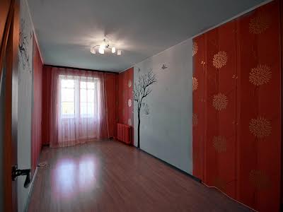 квартира за адресою заводська, 9