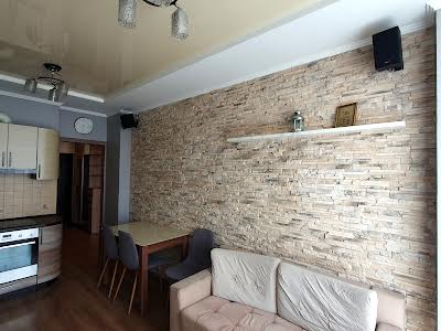 квартира за адресою Регенераторна вул., 4 к9