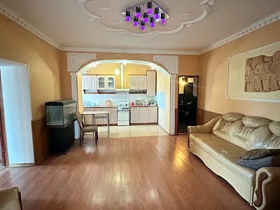 квартира за адресою Теплична вул., 8