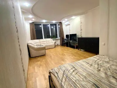 квартира за адресою Анни Ахматової вул., 35-А