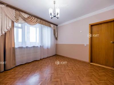 квартира за адресою Наталії Ужвій вул., 112