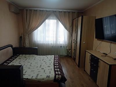 квартира за адресою Автозаводська вул., 67