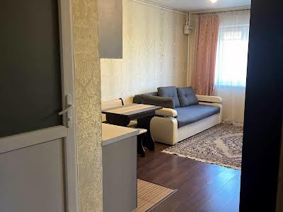 квартира по адресу Платановая ул., 82