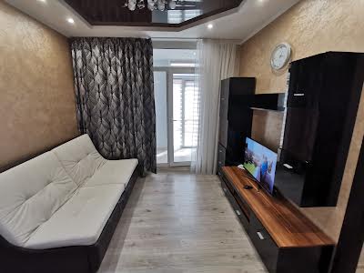 квартира за адресою Регенераторна вул., 4