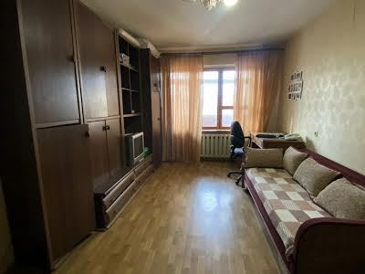 квартира за адресою Ільфа та Петрова вул., 27