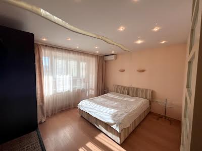 квартира за адресою Антоновича вул. (Горького), 88