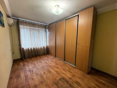квартира за адресою Кирилівська вул. (Фрунзе), 115/2