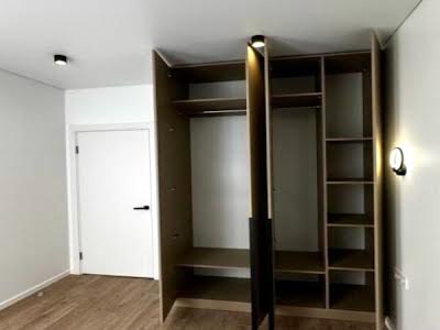квартира по адресу Салютная ул., 2