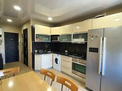 квартира за адресою Калинова вул., 65