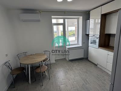 квартира за адресою Р.Вірастюка, 7
