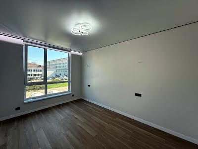 квартира за адресою Флотська вул., 10б