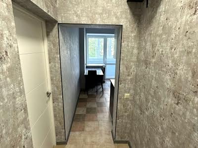 квартира за адресою Відродження, 3б