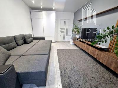 квартира за адресою Боголюбова вул., 27